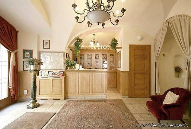 Отель Golden Star 4*