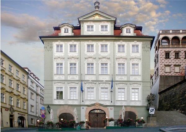 Golden Star Hotel 4*